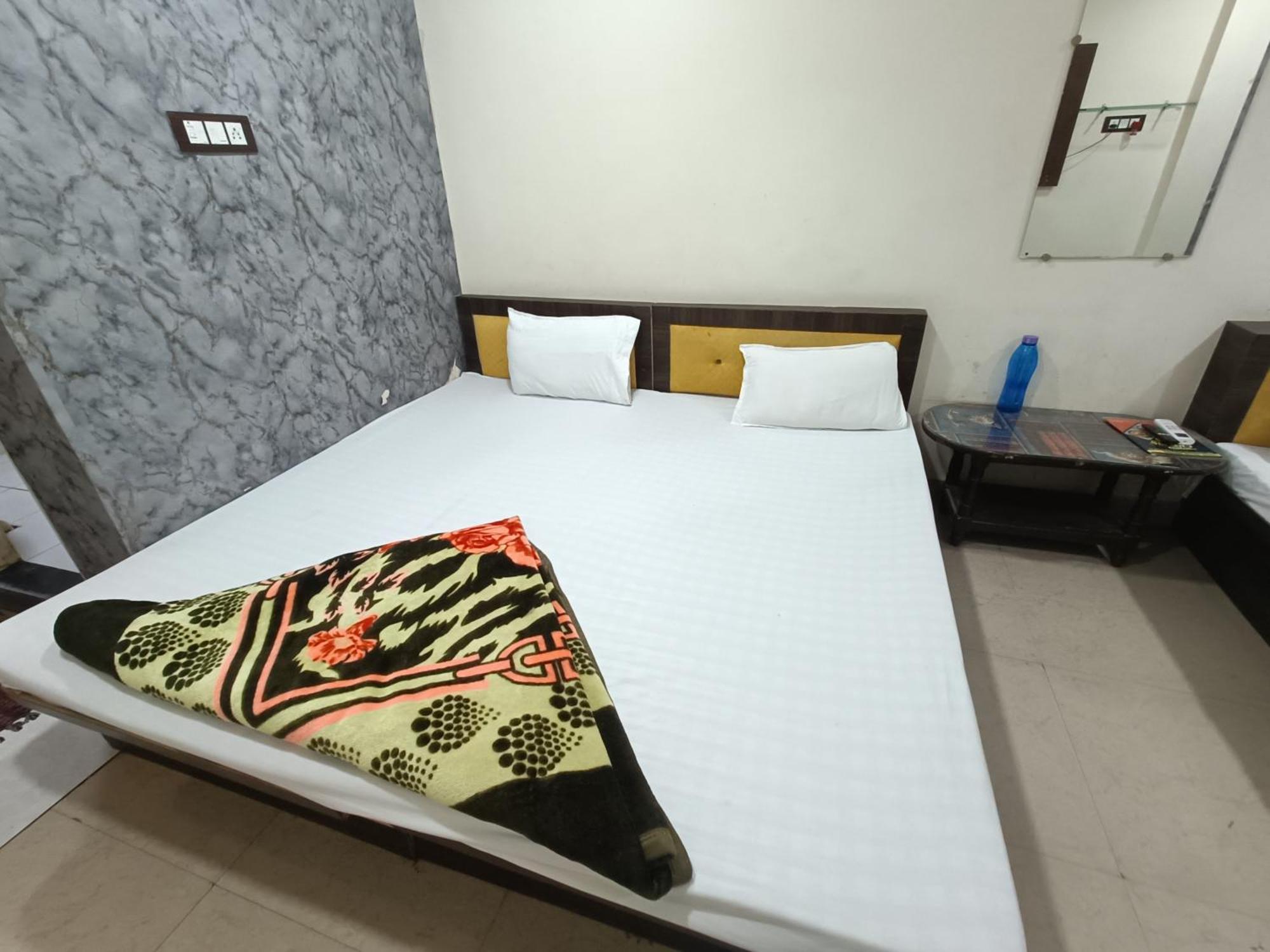 Ginger Hotels Ujjain Tower Kshipra Inn-Family Stay Airconditioned Hotel Eksteriør billede