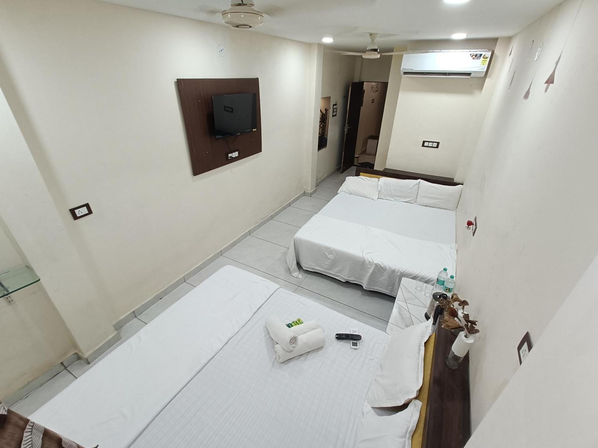 Ginger Hotels Ujjain Tower Kshipra Inn-Family Stay Airconditioned Hotel Eksteriør billede