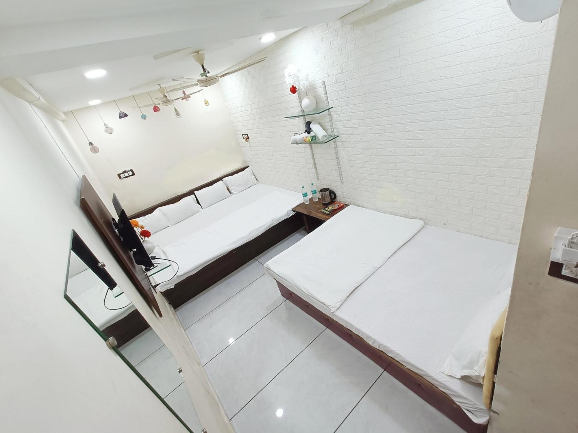 Ginger Hotels Ujjain Tower Kshipra Inn-Family Stay Airconditioned Hotel Eksteriør billede