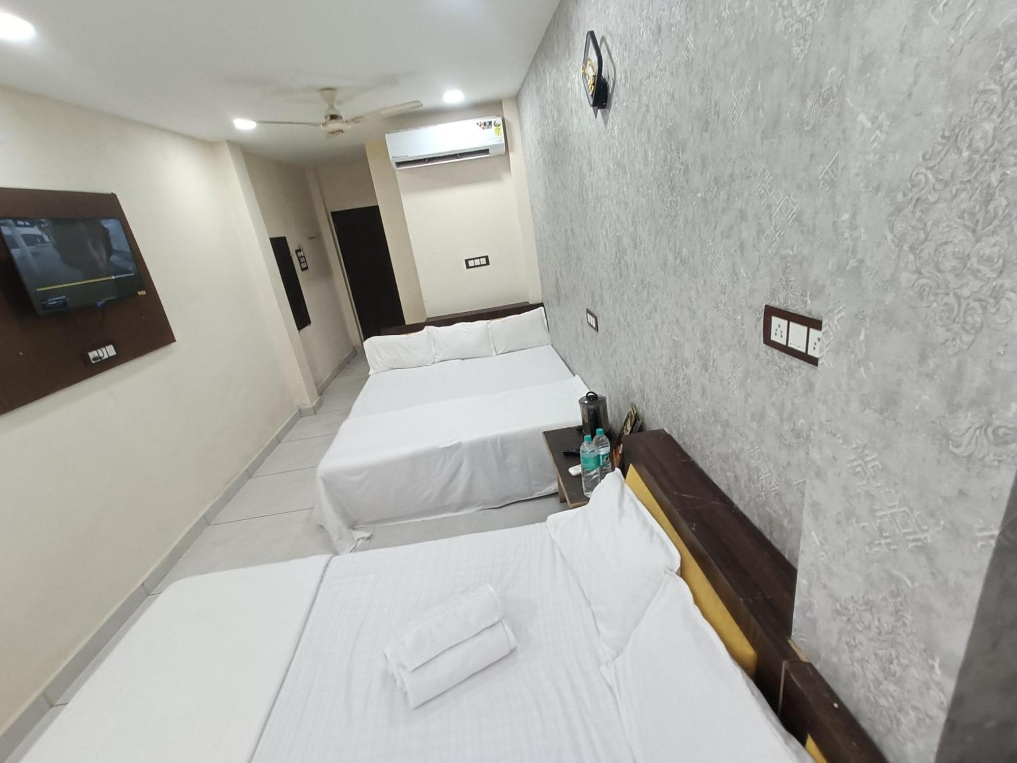 Ginger Hotels Ujjain Tower Kshipra Inn-Family Stay Airconditioned Hotel Eksteriør billede
